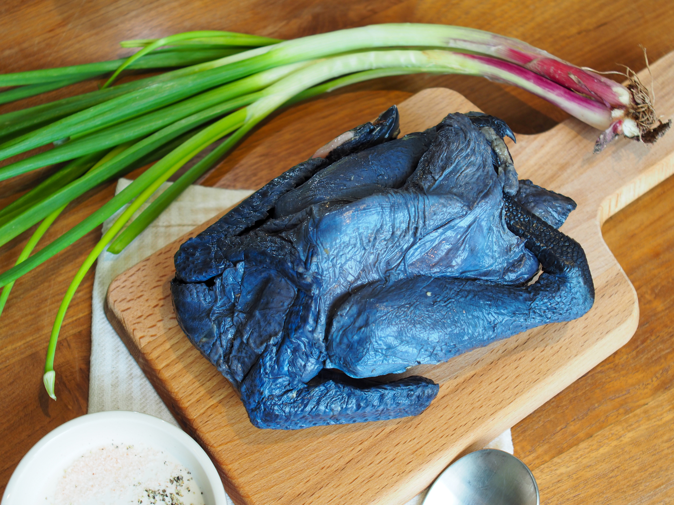 Qi Boosting Black Chicken Herbal Soup 补气养血黑鸡药材汤 (Serves 1-2 Pax)